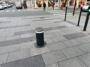 Photo d'une Borne escamotable automatique de controle d'accès en centre-ville