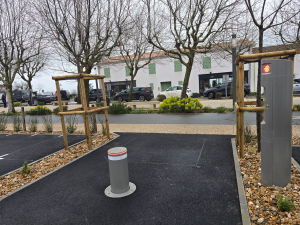 Photo d'une Borne escamotable automatique de contrôle d'accès en zone résidentielle